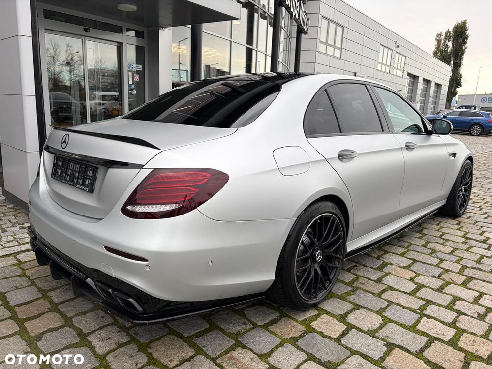 Mercedes-Benz Klasa E AMG 63 4Matic AMG Speedshift 9G-MCT - 6