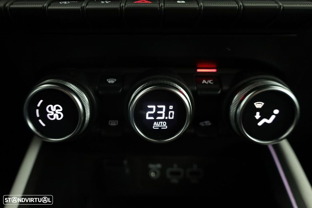 Renault Clio 1.0 TCe Techno CVT - 12