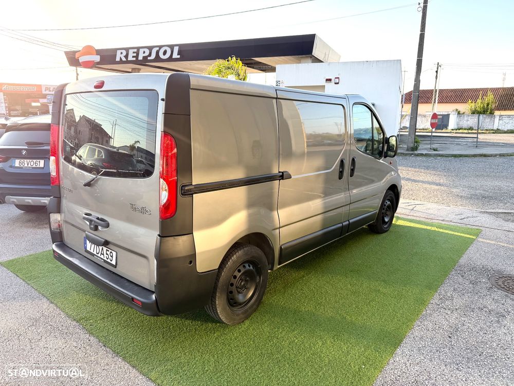 Renault TRAFIC 2.0 DCI L1H1 2,7 T - 4