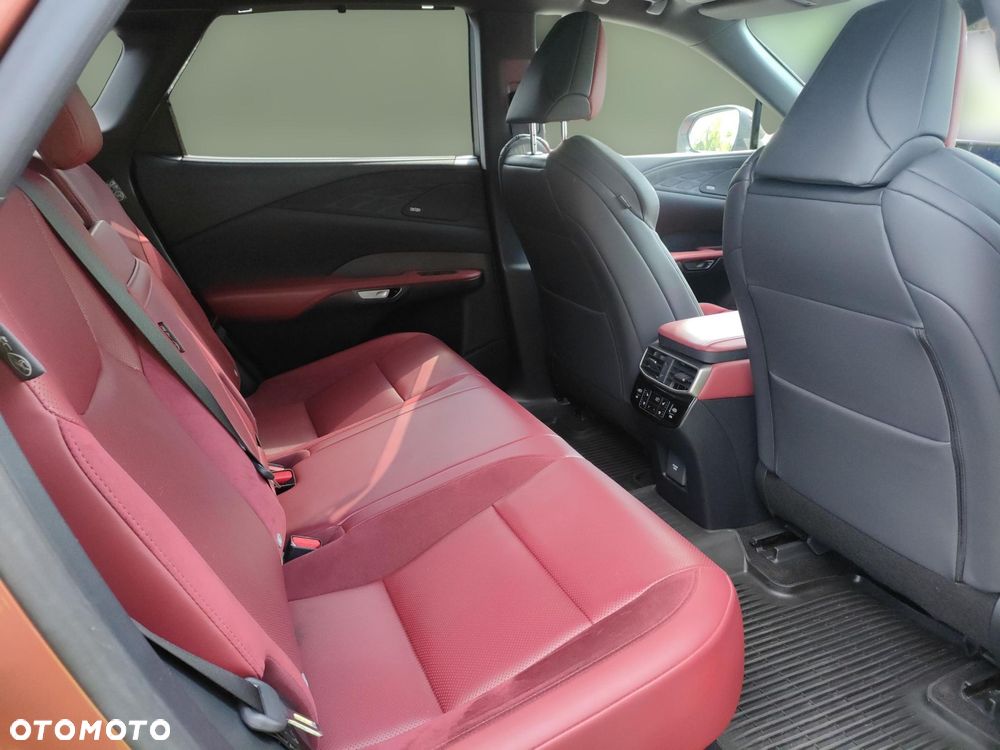 Lexus RX - 10