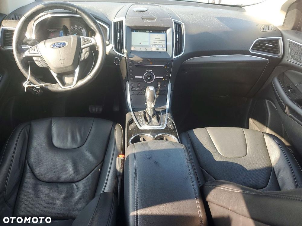 Ford Edge - 10