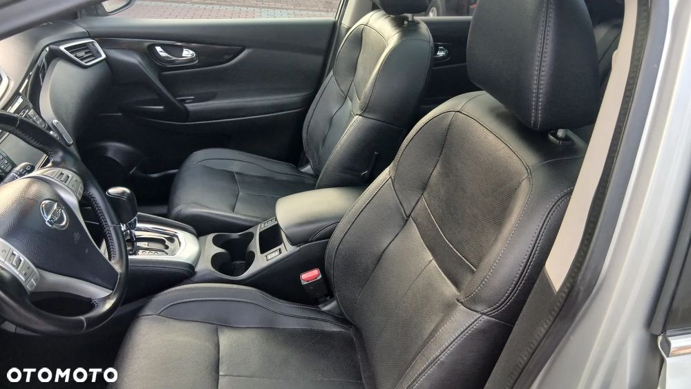 Nissan Qashqai 1.6 DCi Xtronic TEKNA - 12