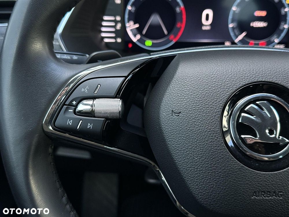 Skoda Octavia 2.0 TSI 4x4 Style DSG - 21