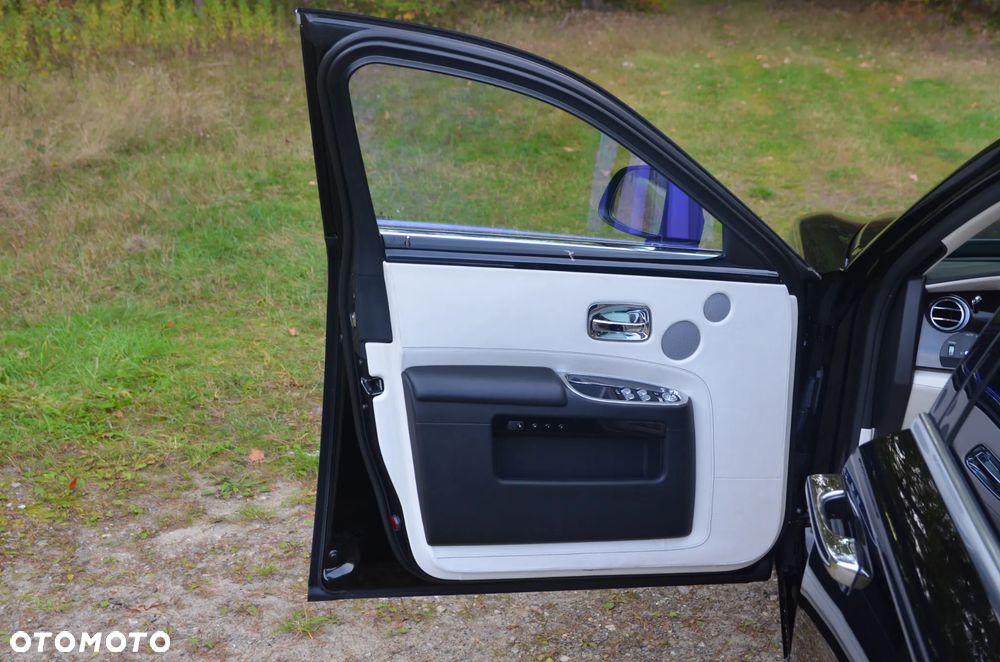 Rolls-Royce Ghost Standard - 28