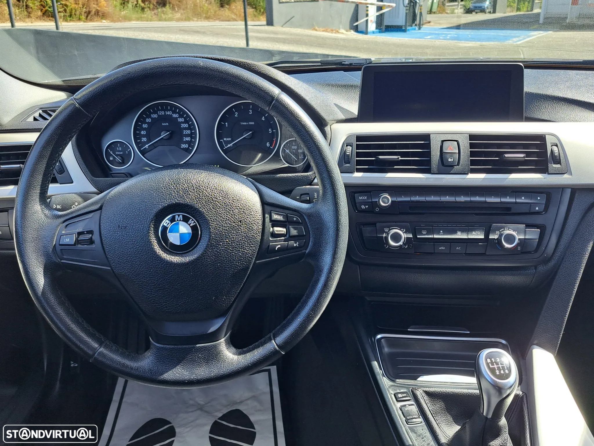 BMW 316 d Touring - 16