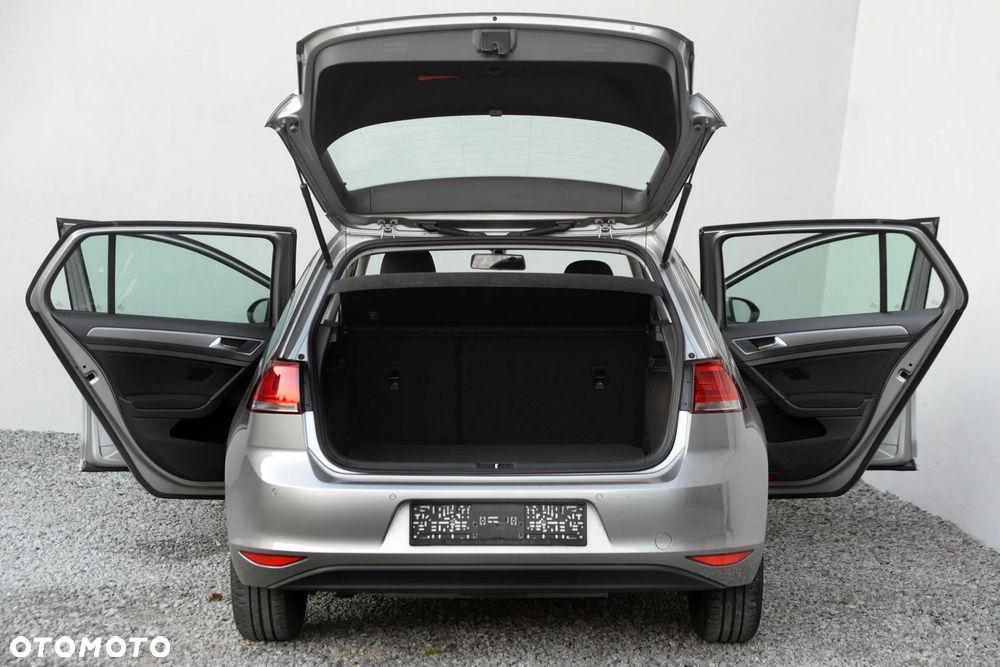 Volkswagen Golf 1.2 TSI BMT Trendline - 24