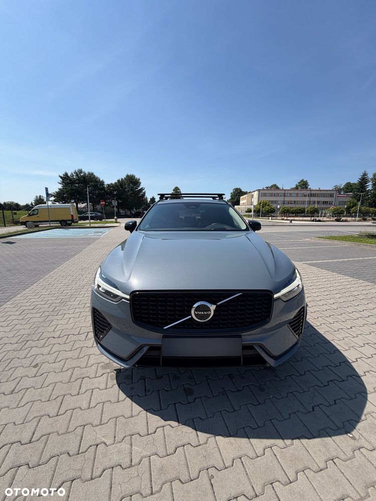 Volvo XC 60 B5 D AWD Ultimate Dark - 4