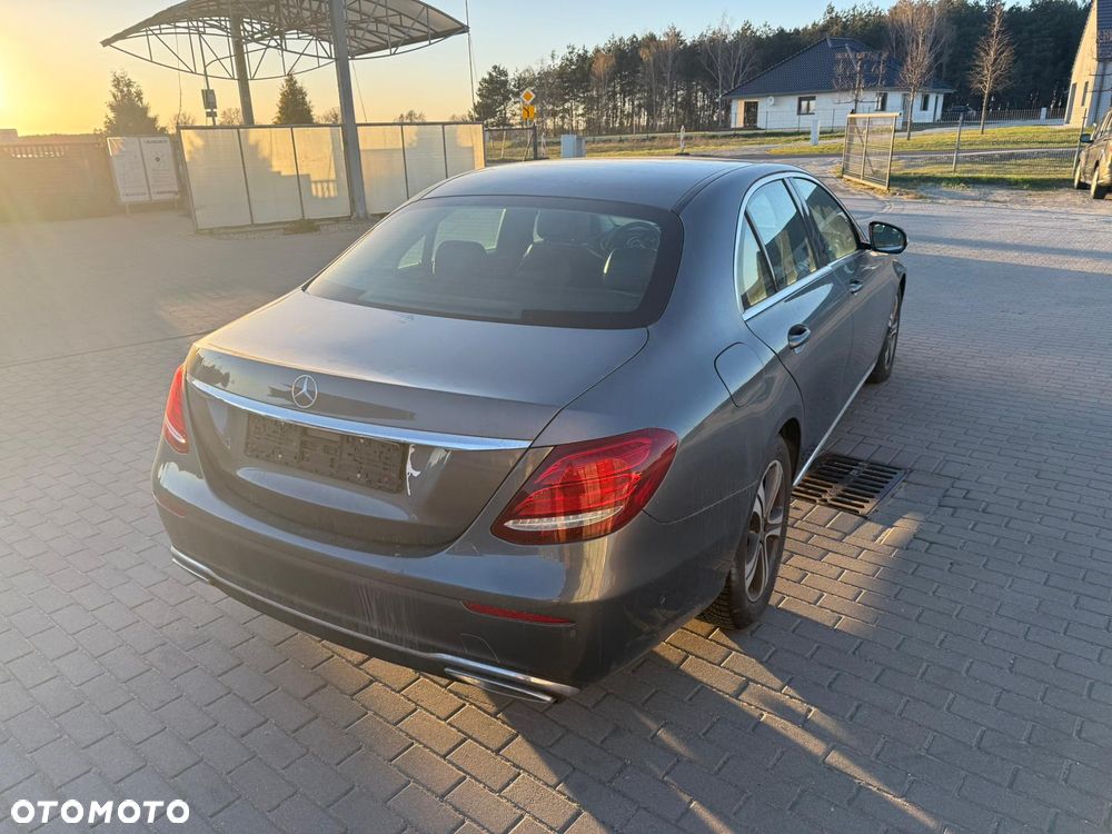 Mercedes-Benz Klasa E - 8