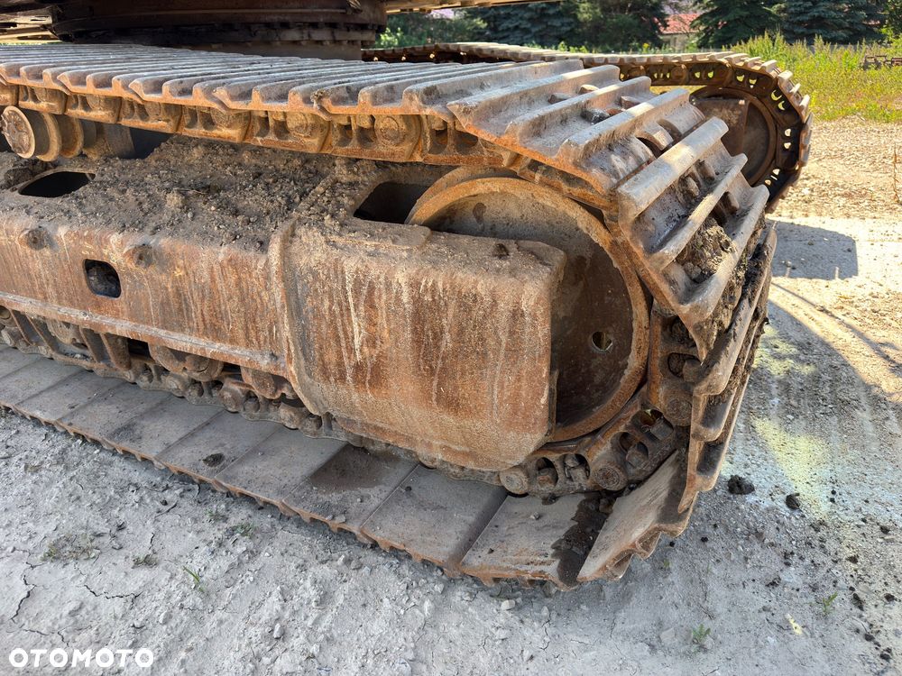 Volvo EC 220 EL - 22