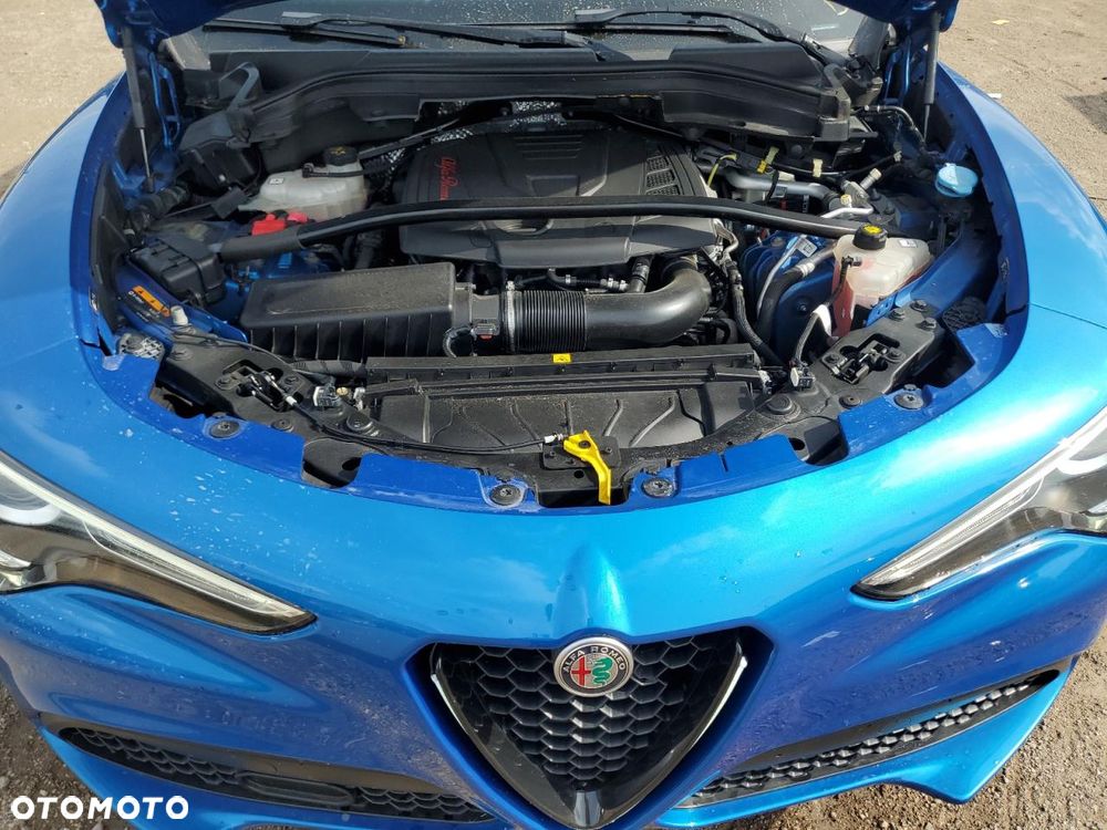 Alfa Romeo Stelvio 2.0 Turbo 16V AT8-Q4 Ti - 10
