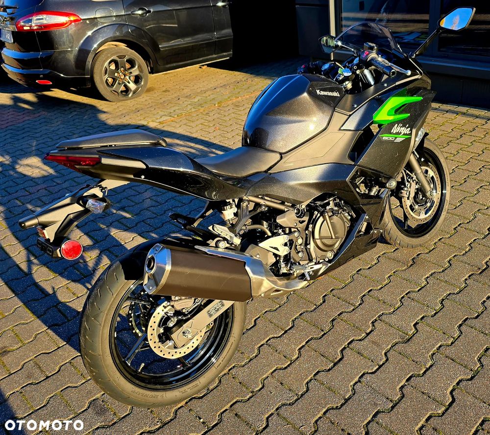 Kawasaki Ninja - 17