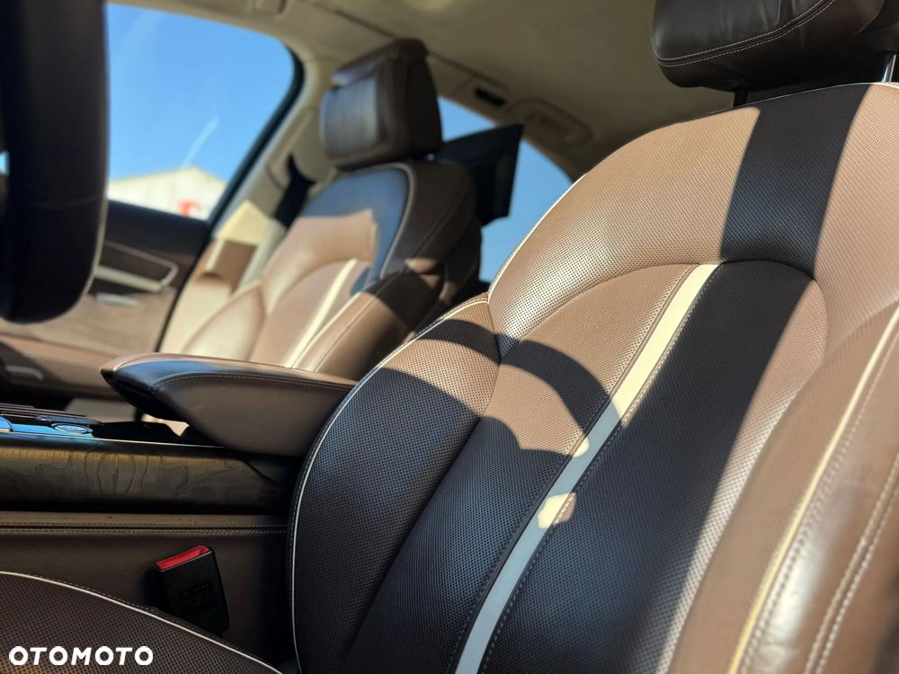 Audi A8 4.2 TDI Quattro - 11