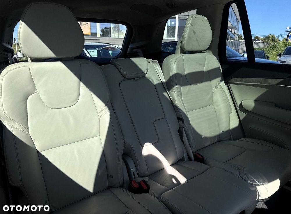 Volvo XC 90 - 28