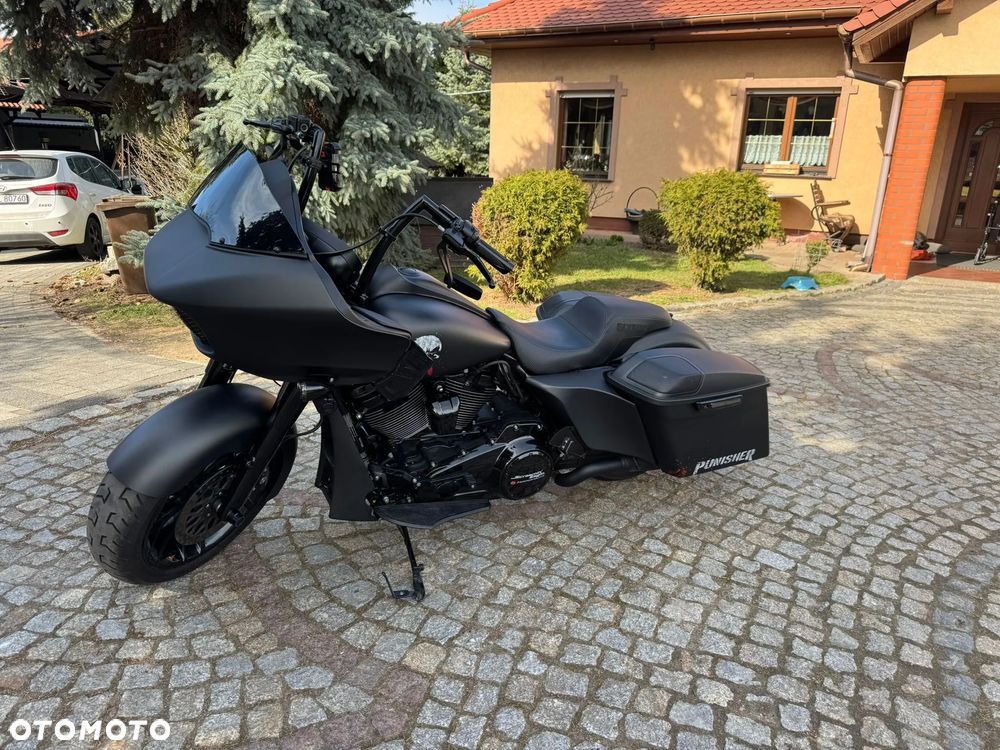 Harley-Davidson Touring Road Glide - 1