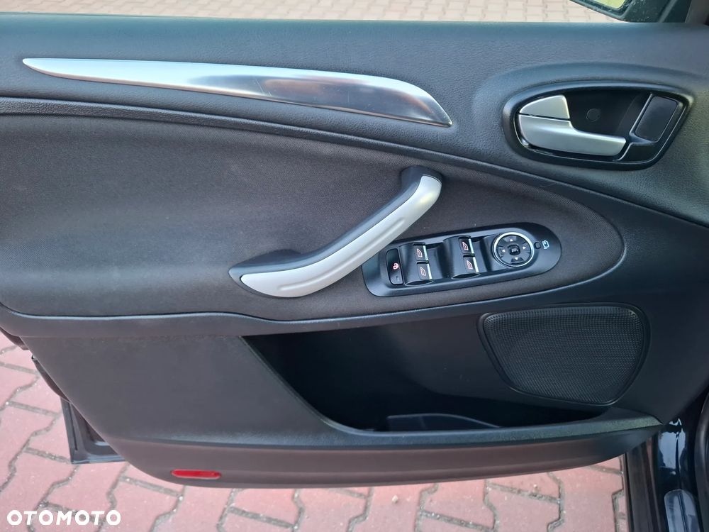 Ford S-Max 2.0 TDCi DPF Titanium - 31