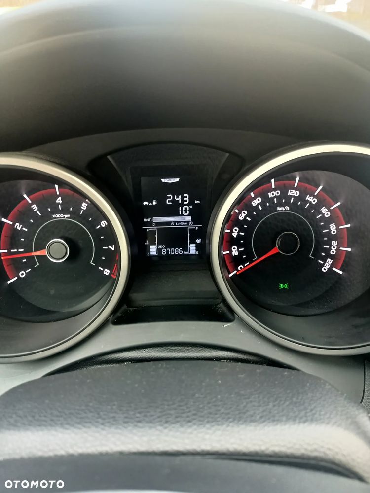 SsangYong/KGM Tivoli 1.6 Quartz - 7