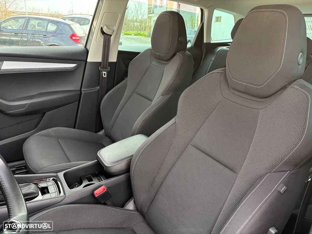 Skoda Karoq 2.0 TDI Style DSG - 10