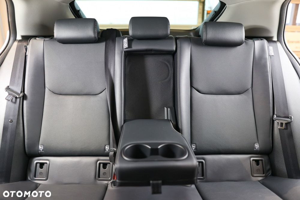 Toyota Prius - 16