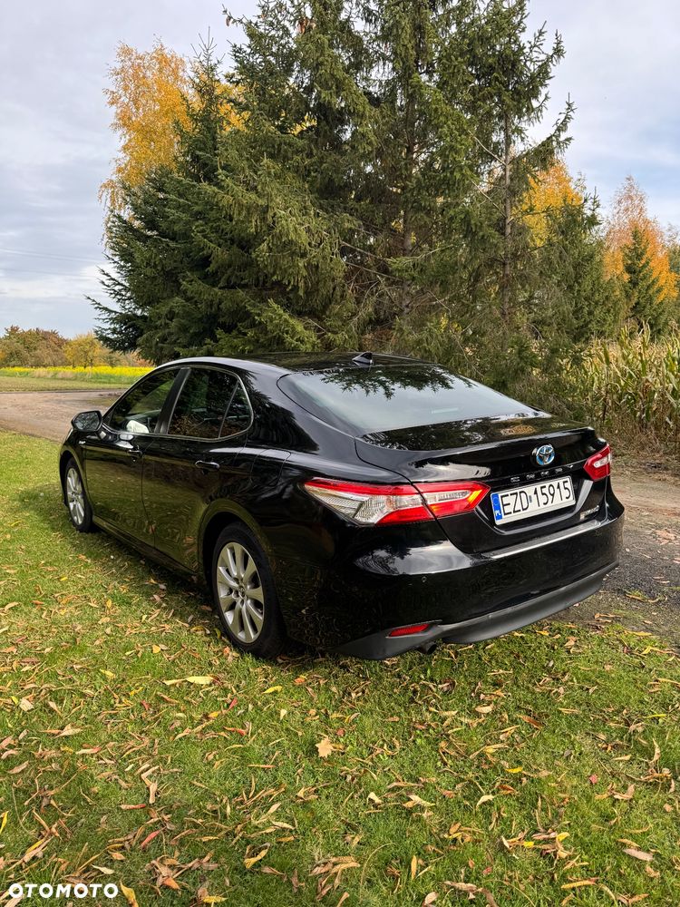 Toyota Camry - 8
