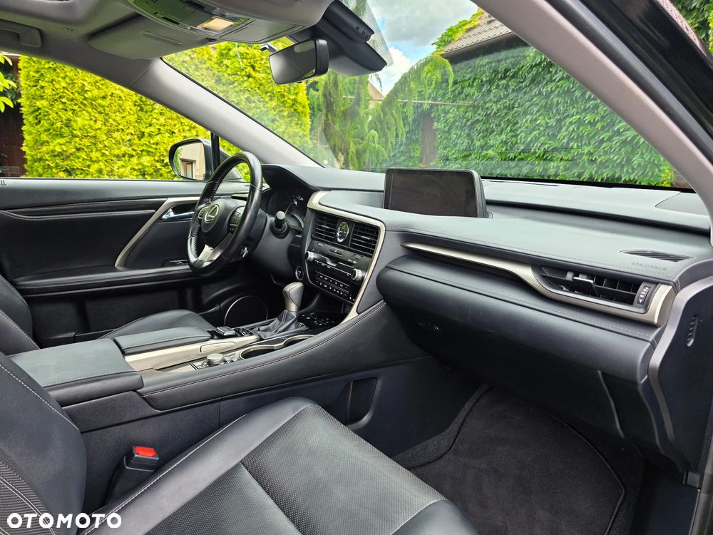 Lexus RX - 18