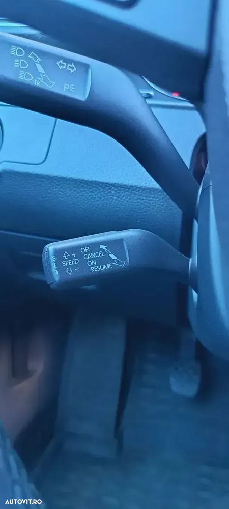 Volkswagen Passat - 12