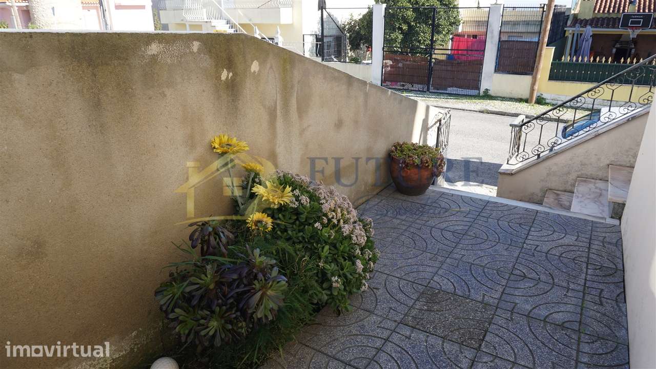 Moradia T3 Venda em Santa Iria de Azoia, São João da Talha e Bobadela, - Grande imagem: 4/51