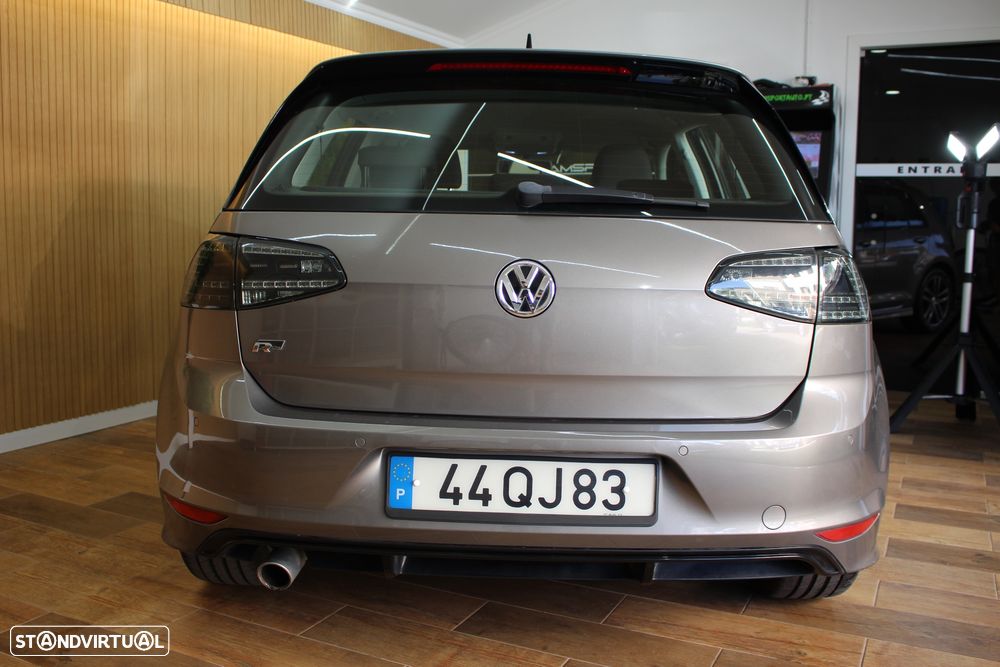 VW Golf 1.6 TDi R-Line - 10