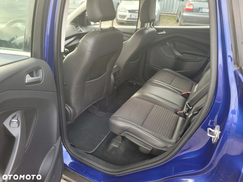 Ford Kuga 2.0 TDCi 2x4 Titanium - 12