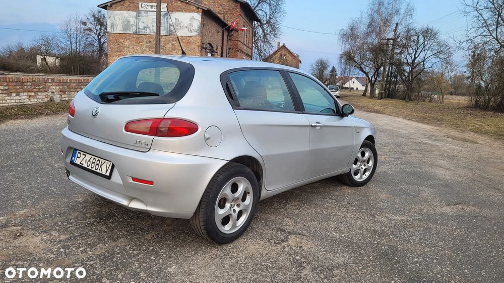 Alfa Romeo 147 1.9 JTD 8V Impression - 2
