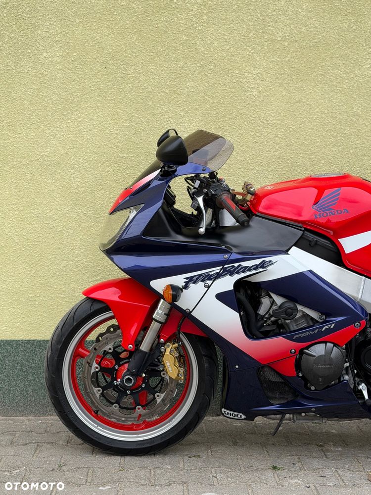 Honda CBR - 26