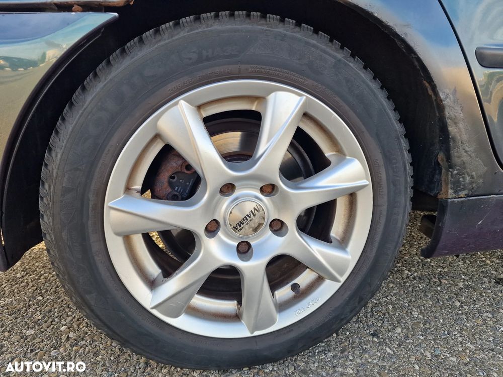 BMW Seria 3 318i - 9