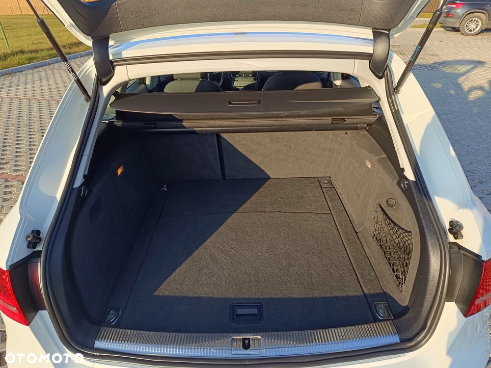 Audi A4 Avant 2.0 TDI - 19