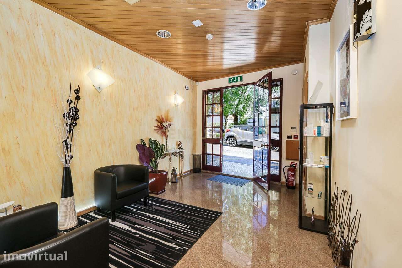 ESPAÇO COMERCIAL CHEIO DE REQUINTE, EXCELENTE DIMENSÃO NO CENTRO DA AM - Grande imagem: 2/28