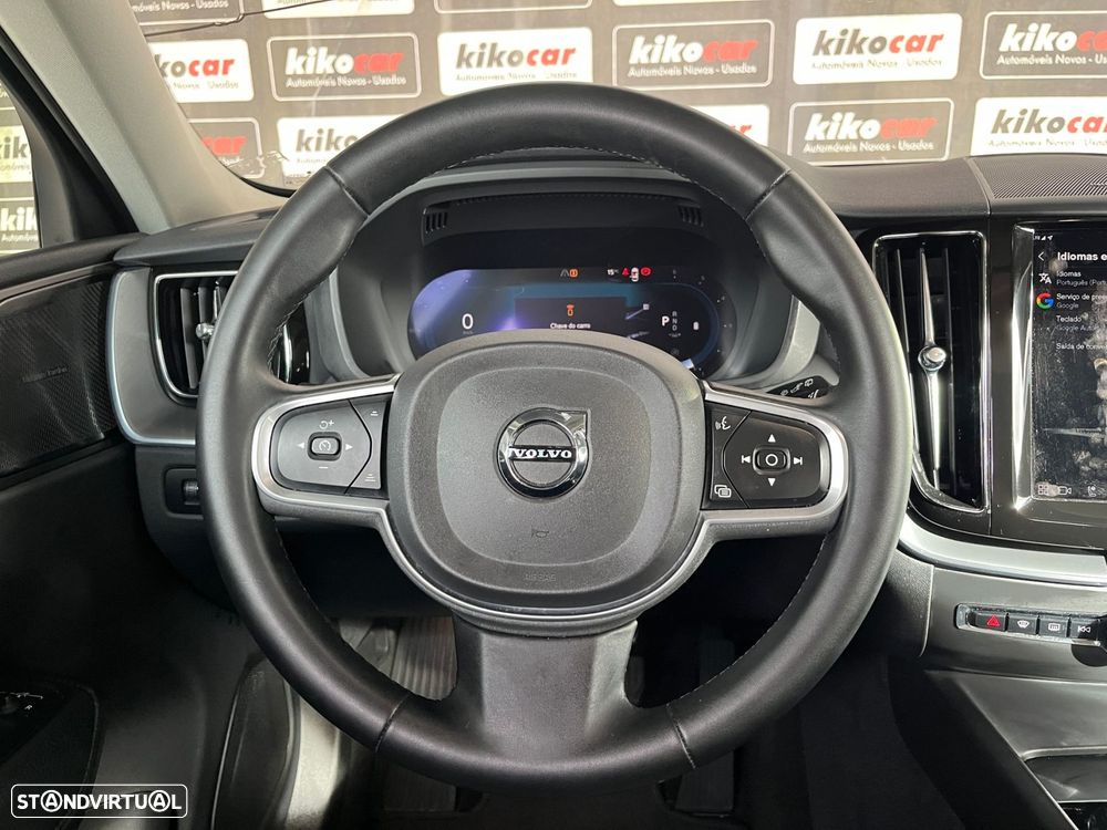 Volvo XC 60 2.0 B4 R-Design Geartronic - 22