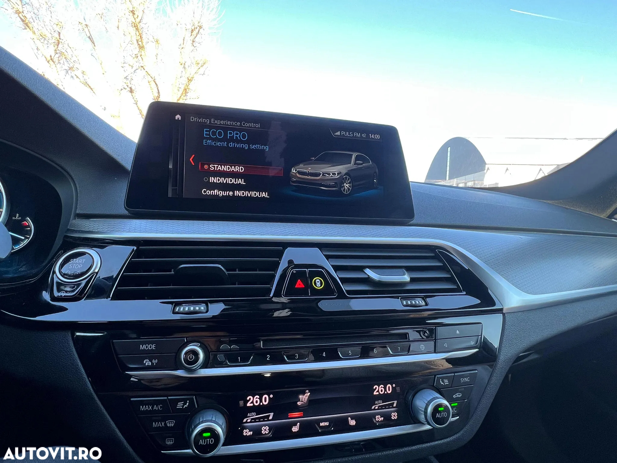 BMW Seria 5 520d xDrive AT - 2