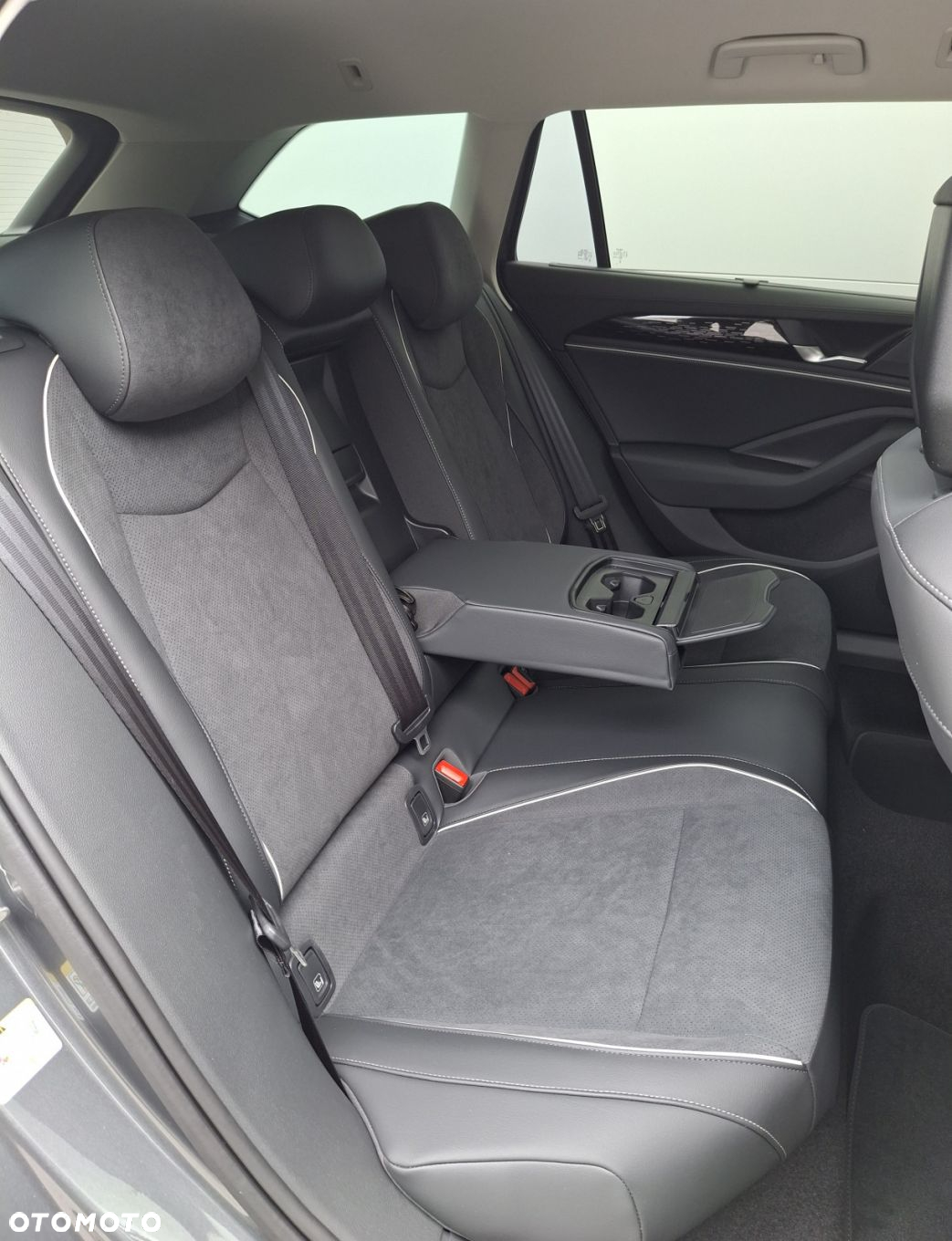 Volkswagen Passat - 28