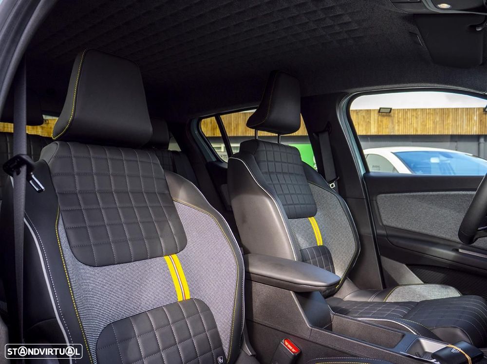 Renault 4 E-Tech 52 kWh Iconic Autonomia Conforto - 23