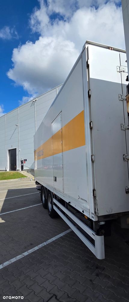 Mercedes-Benz Actros - 11