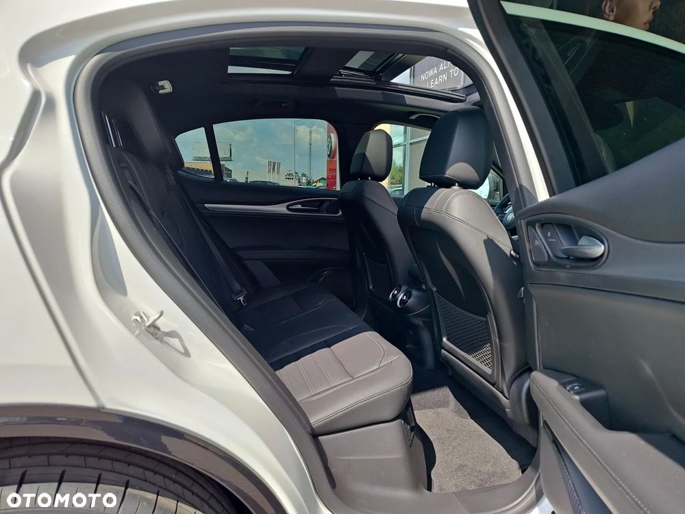 Alfa Romeo Stelvio 2.0 Turbo Veloce Q4 - 13
