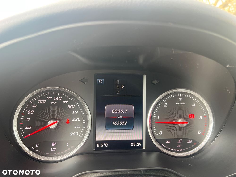 Mercedes-Benz GLC - 12