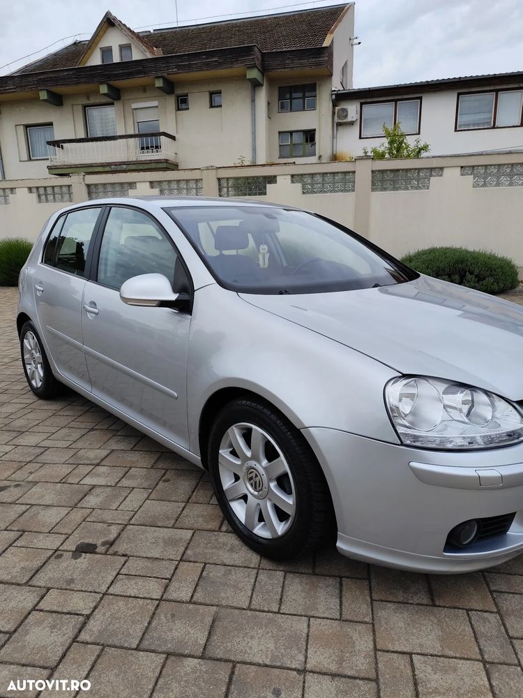Volkswagen Golf - 5