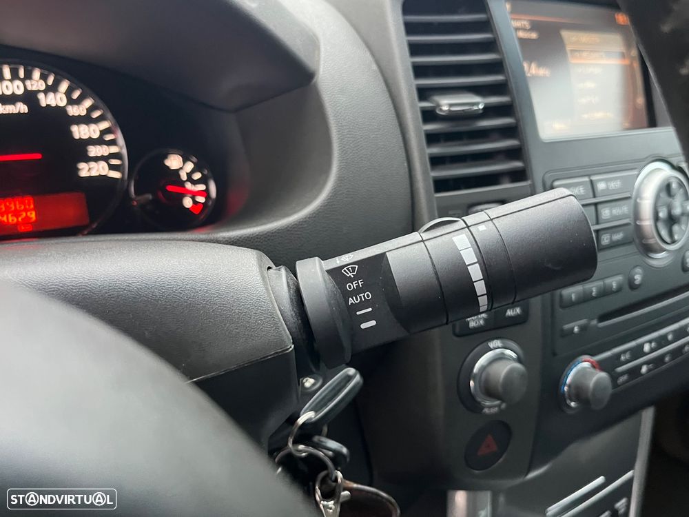 Nissan Navara 3.0 dCi V6 CD LE AT 4WD - 18