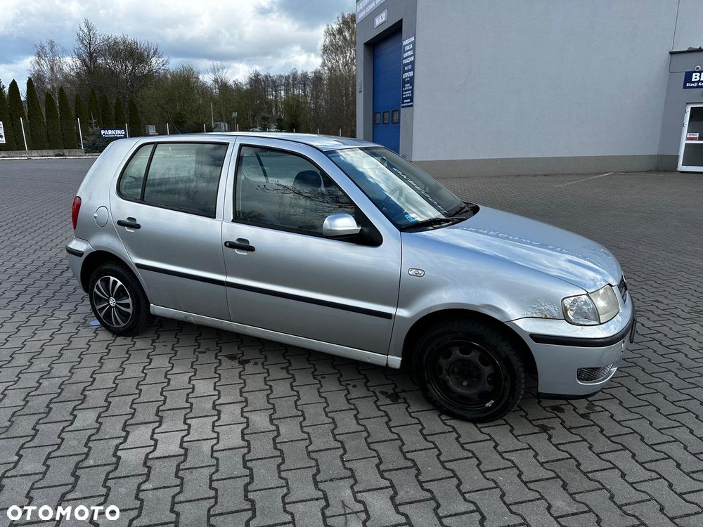 Volkswagen Polo 1.4 Basis - 2