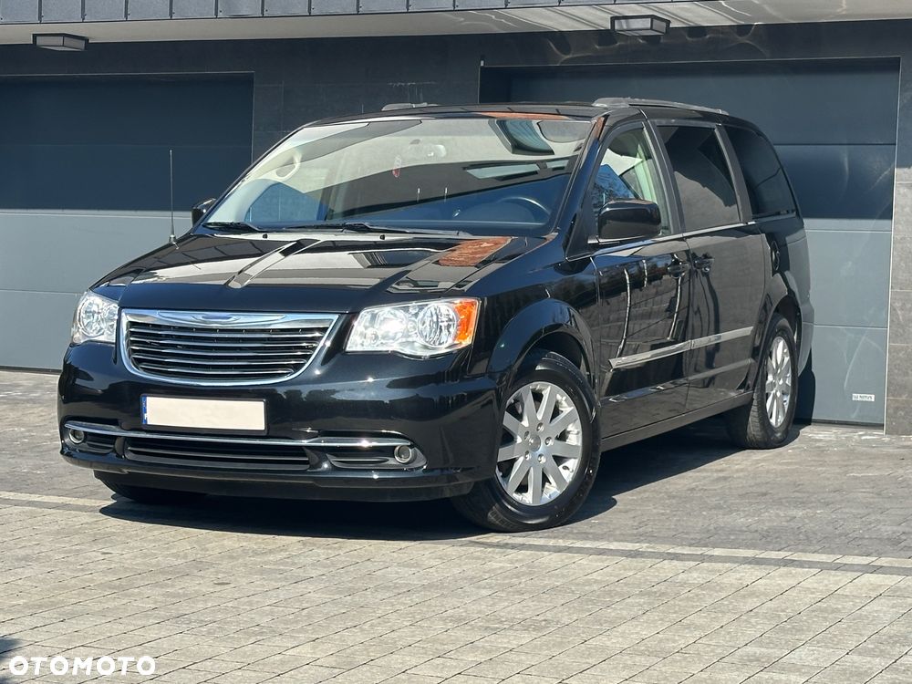 Chrysler Town & Country - 20