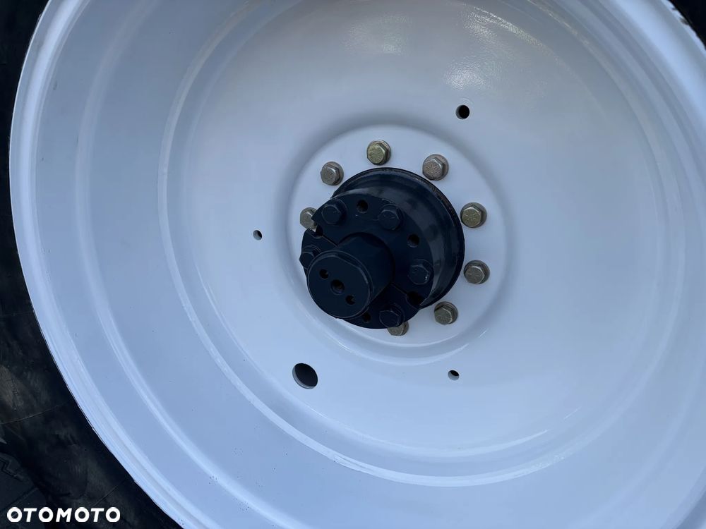 New Holland 8870 - 15