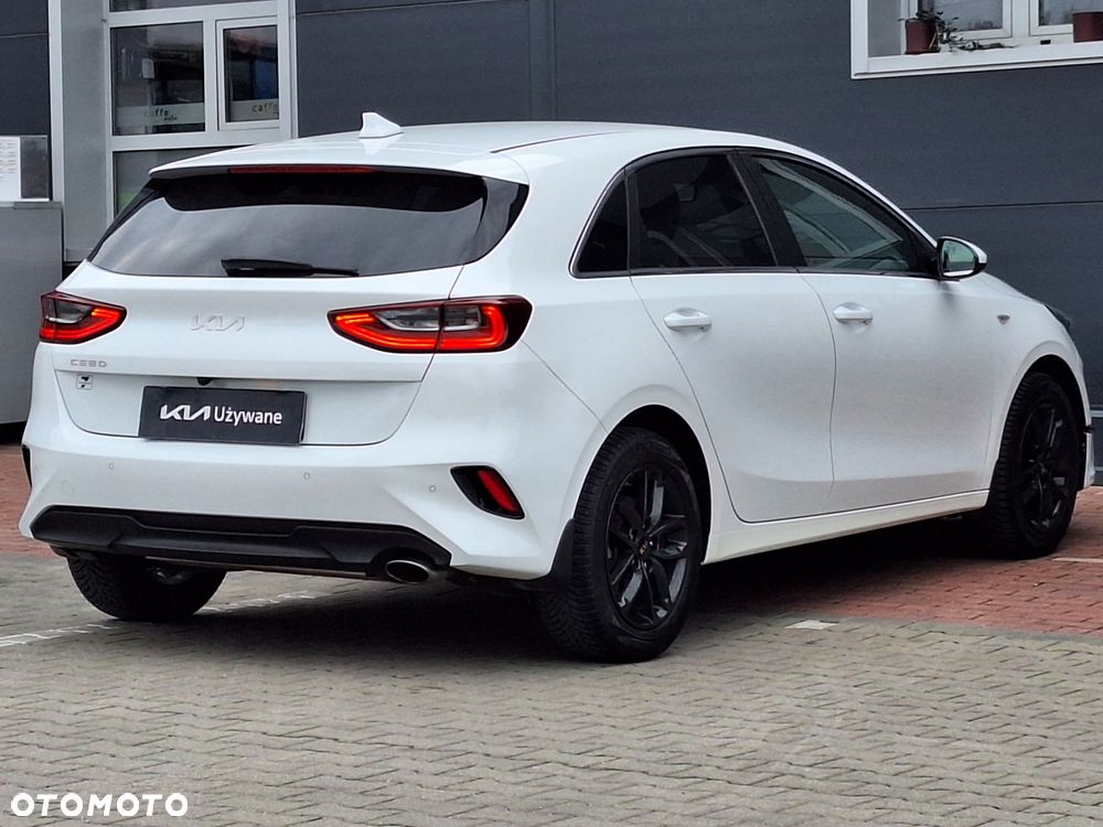 Kia Ceed 1.5 T-GDI M DCT - 24