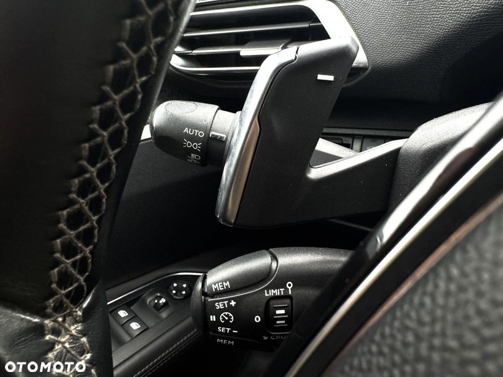 Peugeot 3008 - 25
