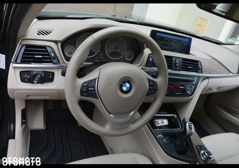 BMW Seria 3 320d Blue Performance Modern Line - 16