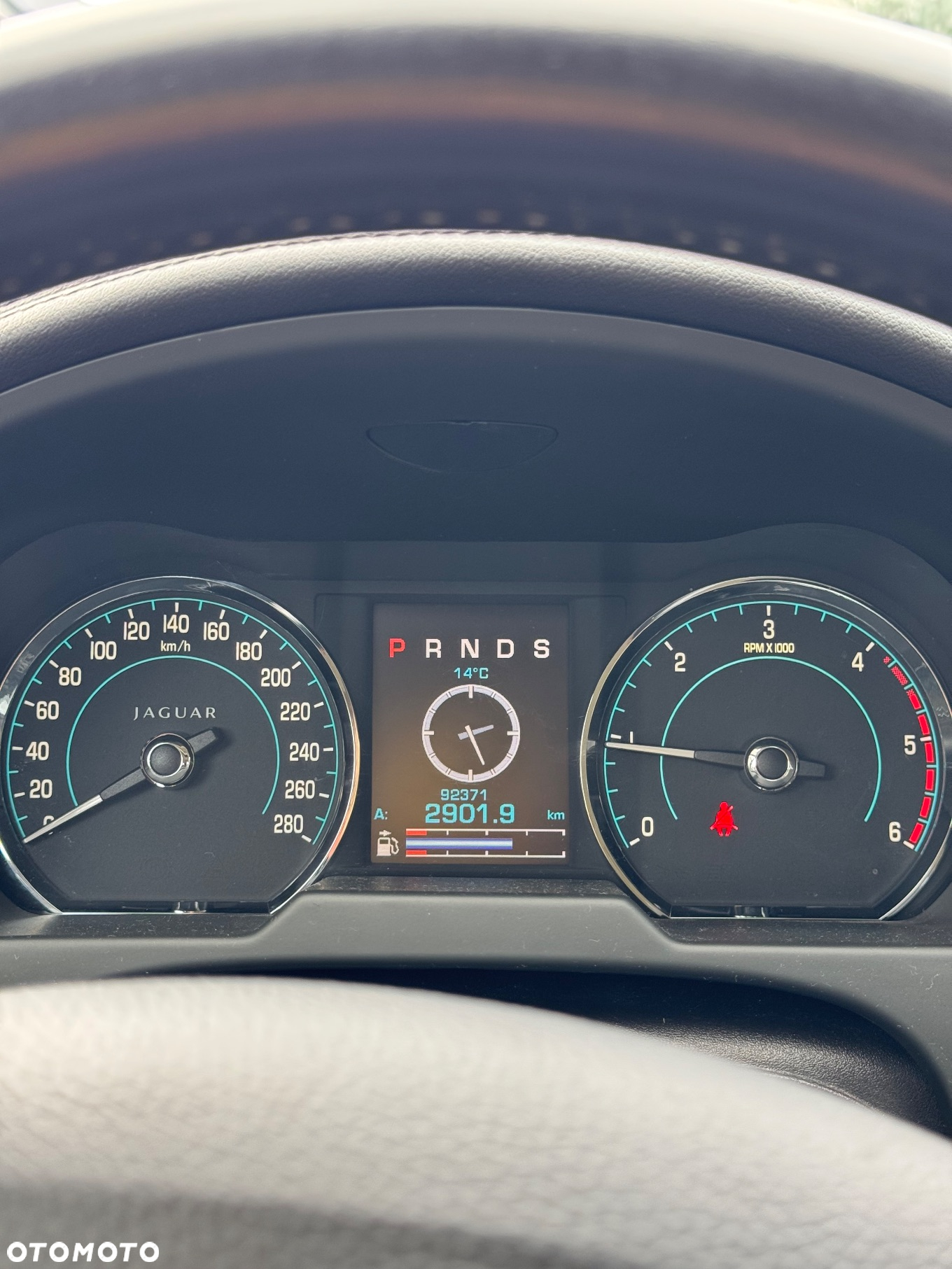 Jaguar XF 2.2 D Premium Luxury - 35