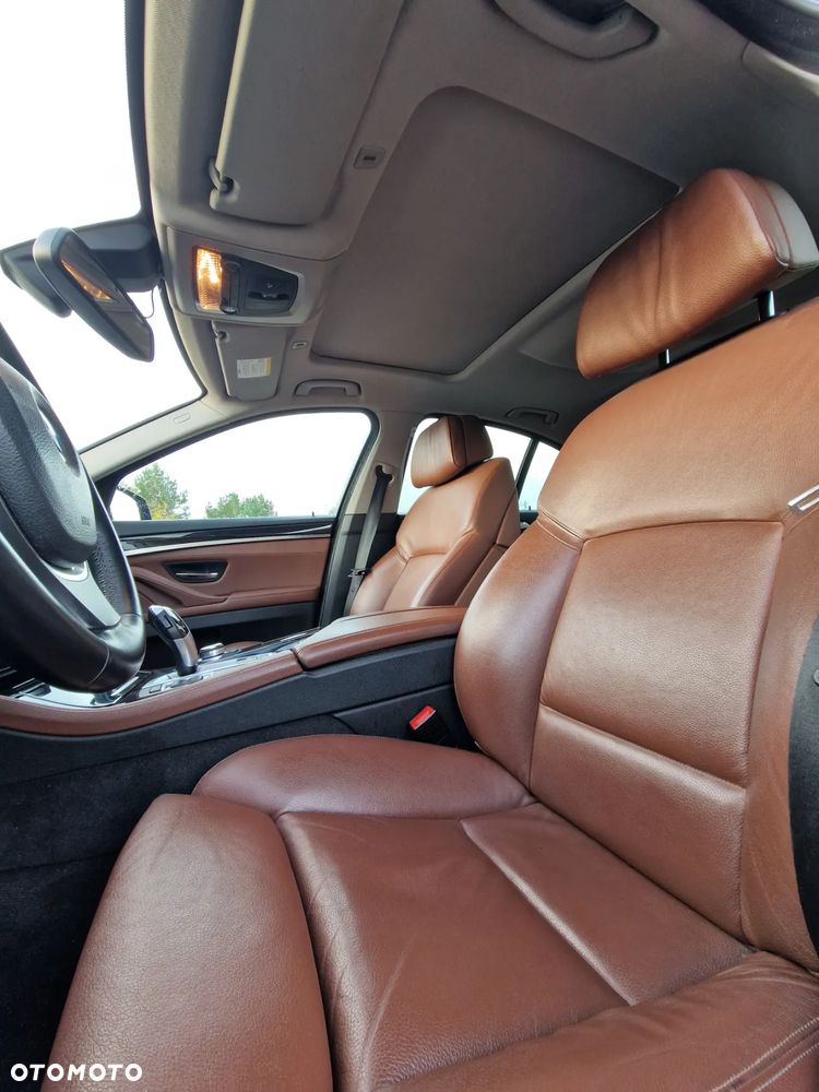 BMW Seria 5 525d xDrive - 19